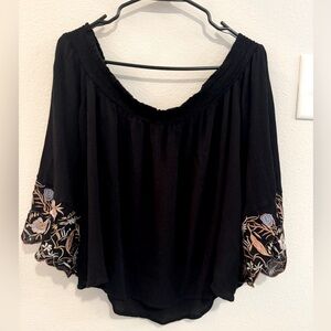 Forever 21 / embroidered blouse